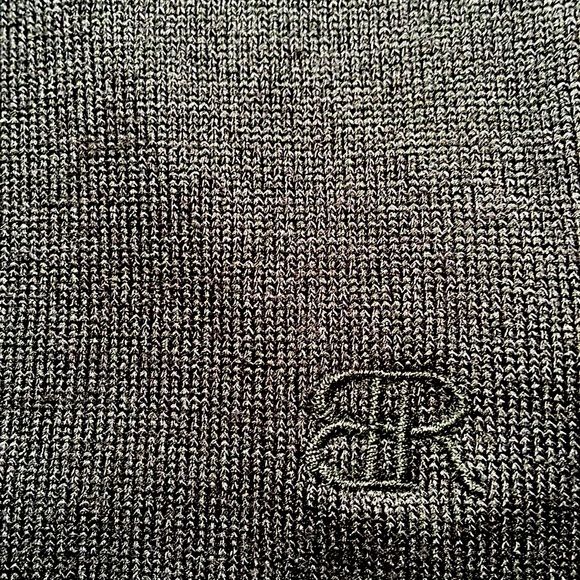 NWT.  Banana Republic, woman’s crew neck long sleeve T-shirt. Black. Size large. - Picture 4 of 6